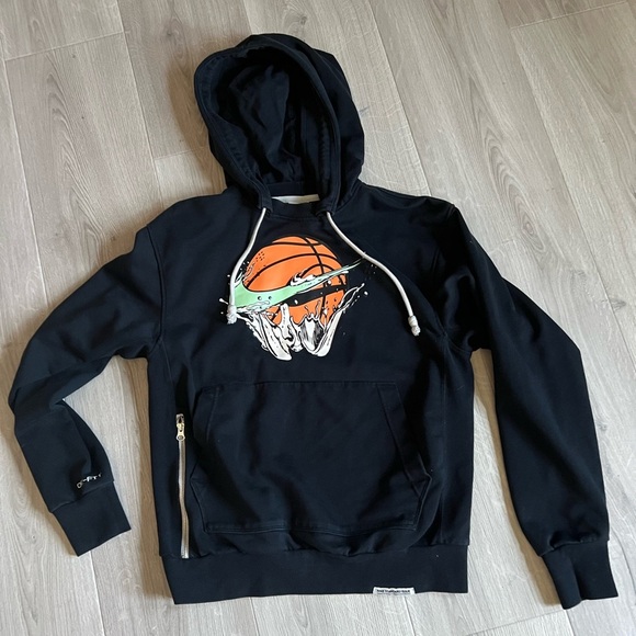 Nike Other - Nike Dri-Fit Standard Issue Basketball Hoodie (Men’s Small)